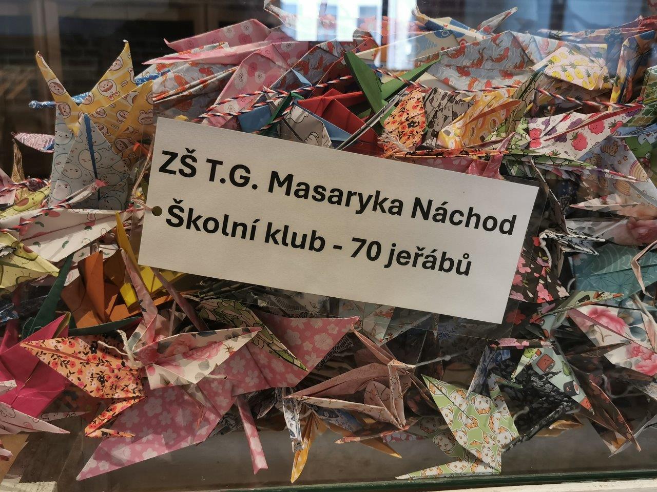 Tisíc jeřábů pro mír – ZŠ T. G. Masaryka v akci! A co vaše škola?