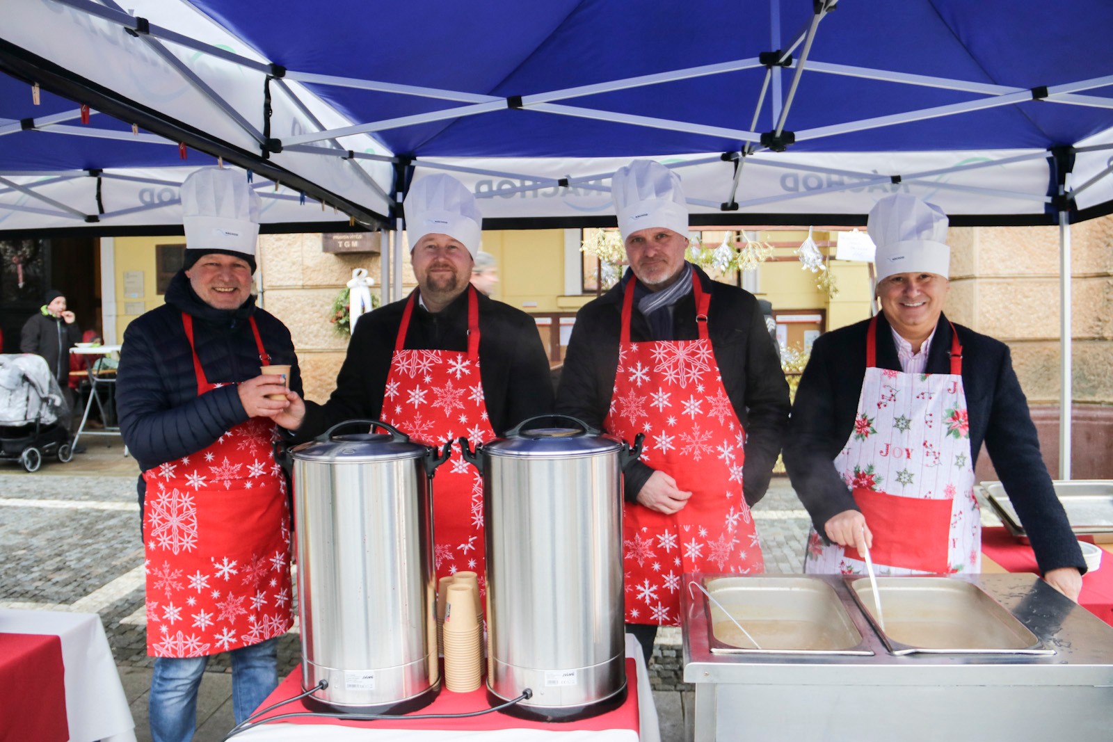 V�no�n� pol�vka s veden�m m�sta